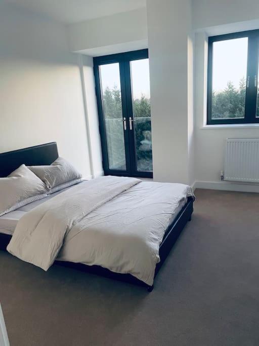 New One Bedroom Luxury Apartment In Solihull Kültér fotó