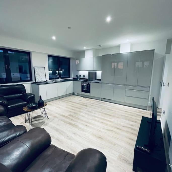 New One Bedroom Luxury Apartment In Solihull Kültér fotó