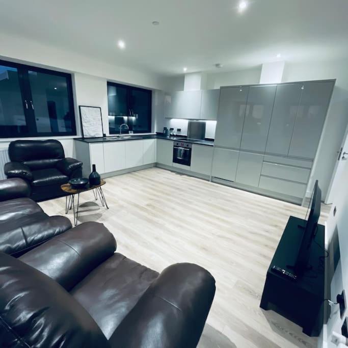 New One Bedroom Luxury Apartment In Solihull Kültér fotó